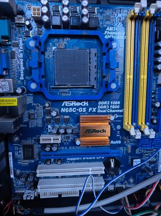 Placa base ASROCK N68C