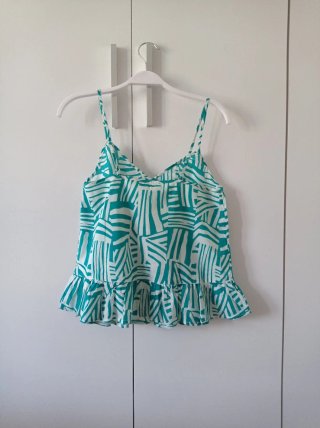 Top blusa de tirantes con volante talla S