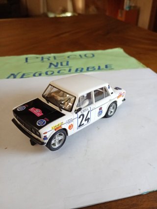 Scalextric SEAT 1430 Rally Montecarlo Con LUCES