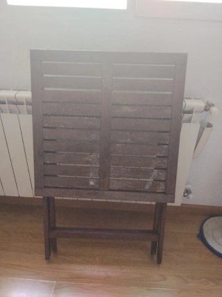 Mesa plegable de madera para exterior