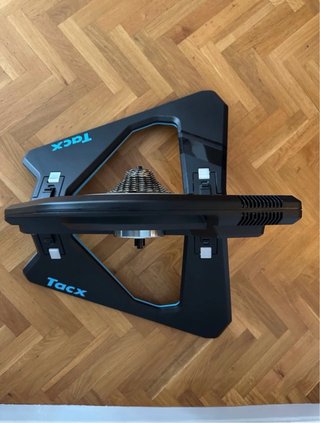 Rodillo Garmin Tacx Neo 2T