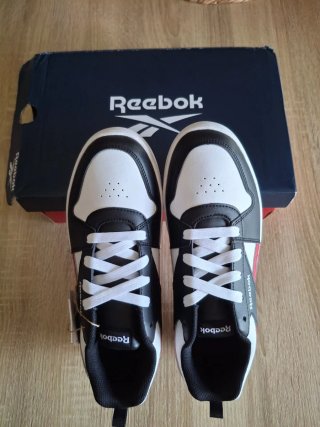 Zapatillas Reebok Negras y Blancas Talla 38.5
