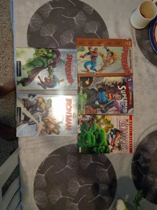 Comics vengadores ,iroman,Spiderman y Superman