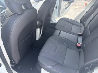 Volvo V40 2013 cross country