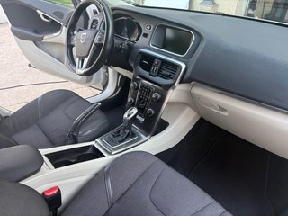 Volvo V40 2013 cross country