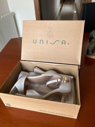 Sandalias Unisa Piel Blancas