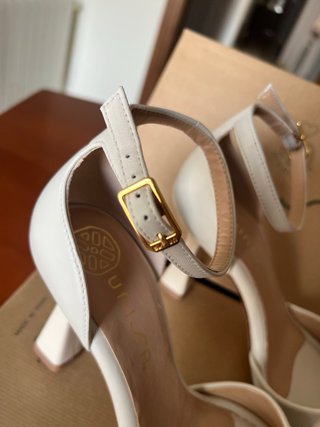 Sandalias Unisa Piel Blancas