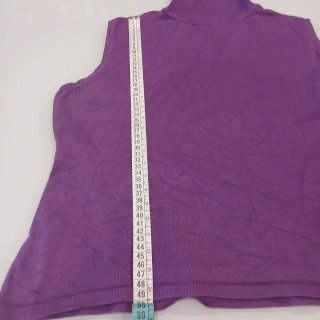 Jersey cuello alto sin mangas morado