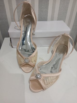 Zapatos de fiesta beige/plata Talla 41