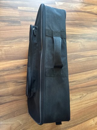 Funda acolchada para teclado Body Glove con bolsil
