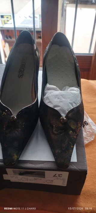 Conjunto di scarpe col tacco da donna taglia 37