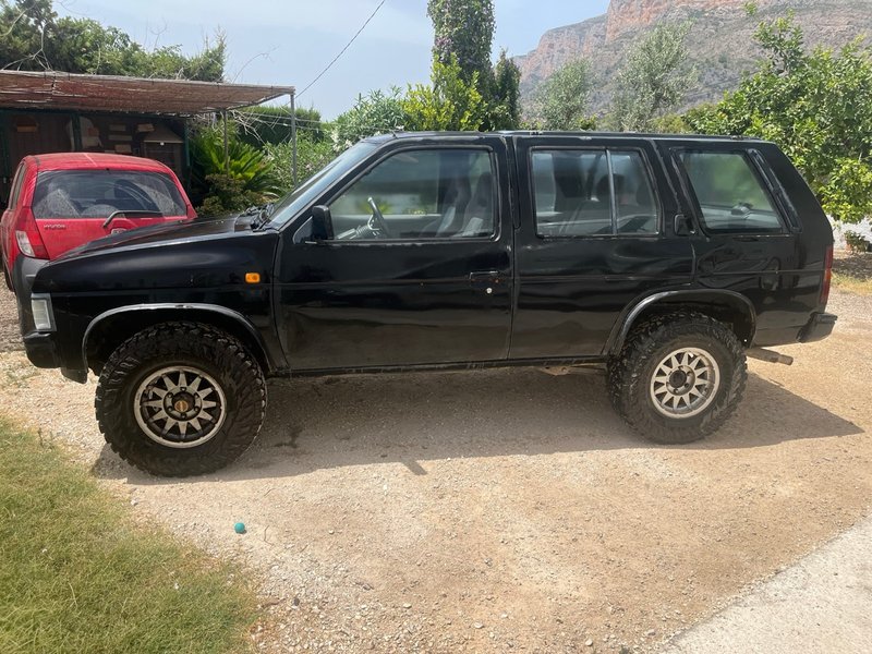 Nissan Terrano 1 - foto 1