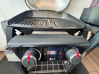 Barbacoa Weber Pulse Negra y Plateada
