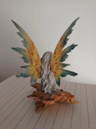 Figura Hada Decorativa Resina