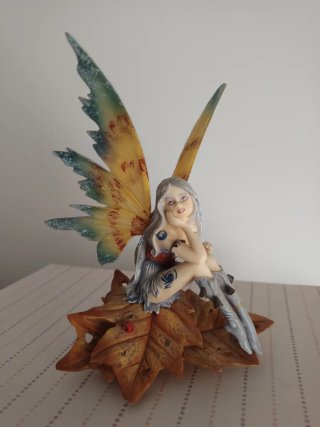 Figura Hada Decorativa Resina