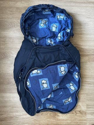 Saco para bebé adaptable a maxicosi