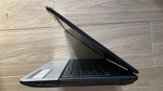 Acer Aspire E1-571