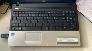 Acer Aspire E1-571