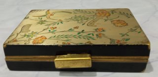 Scatoletta in metallo vintage  10 x 7,5 cm.