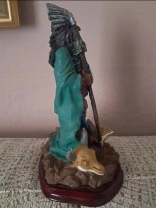 Figura Indio Americano con Escudo y Lanza