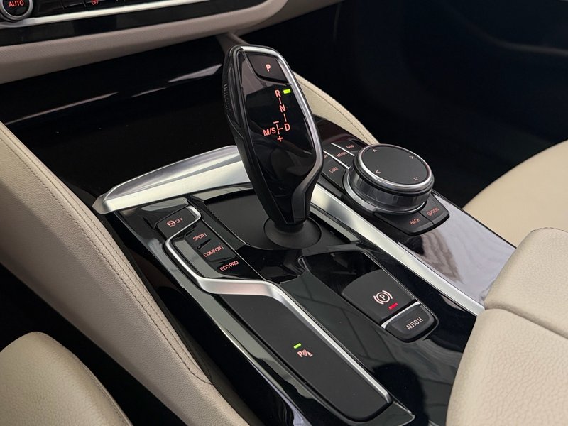 BMW Serie 5 2018, foto 21