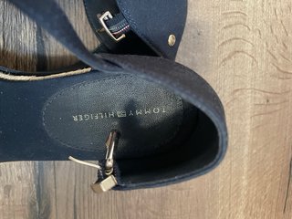 Sandalias cuña Tommy Hilfiger azul marino