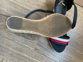 Sandalias cuña Tommy Hilfiger azul marino