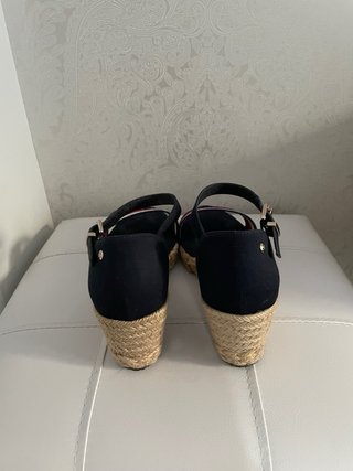 Sandalias cuña Tommy Hilfiger azul marino