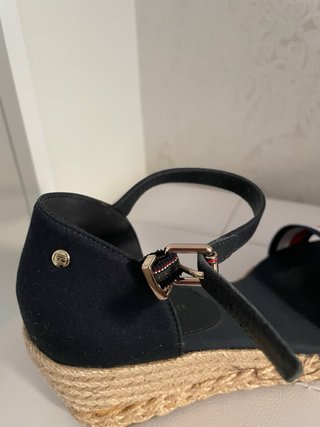 Sandalias cuña Tommy Hilfiger azul marino