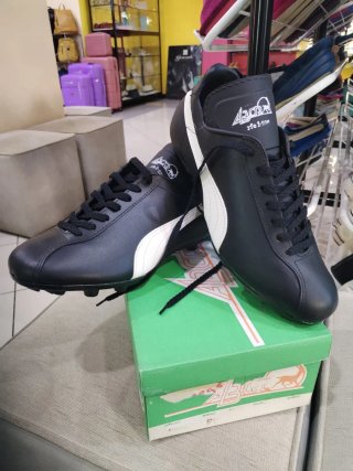 BOTAS FÚTBOL PIEL