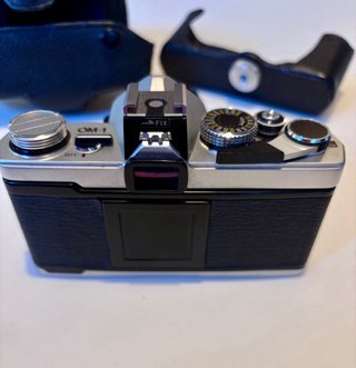 Olympus OM-1+Zuiko 50mm f/1.4 MC Analógica ocasión