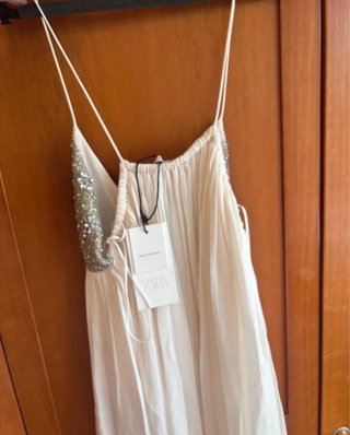 Vestido largo Zara plateado y blanco