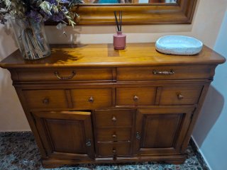 Mueble recibidor rústico con espejo