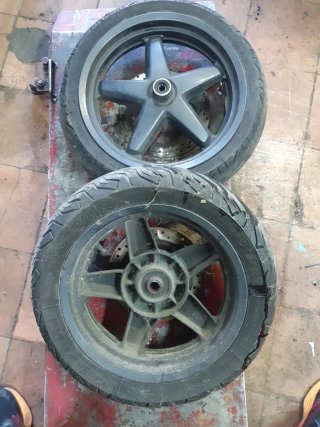 Llanta  Xmax 125 2006-2009