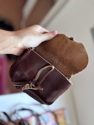Bolso de cuero marrón