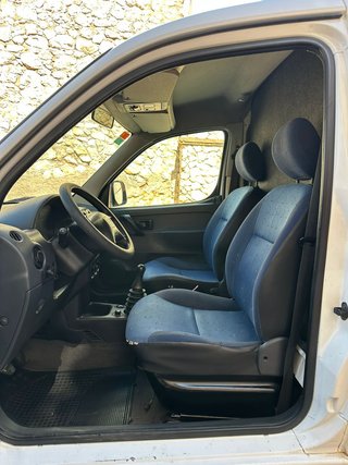 Peugeot Partner 2.0 Hdi 90 CV CON AIRE