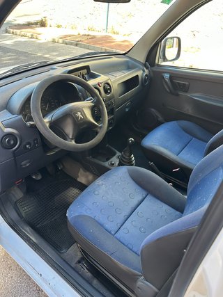 Peugeot Partner 2.0 Hdi 90 CV CON AIRE
