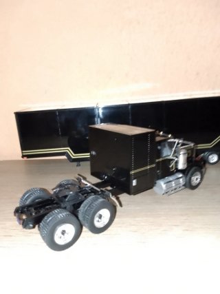 Camión GMC General 1/43 Negro