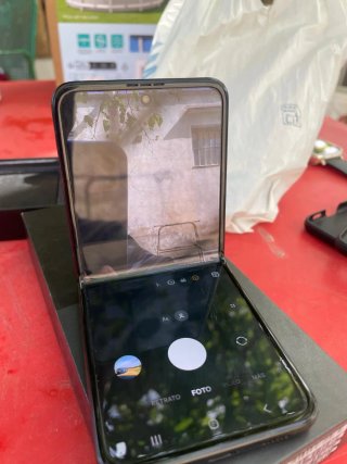 Samsung Galaxy Z Flip3 5G