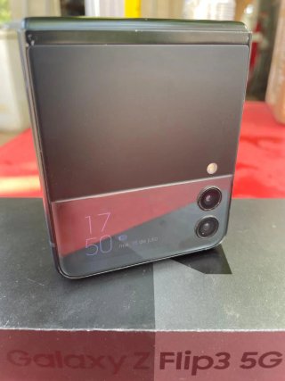 Samsung Galaxy Z Flip3 5G
