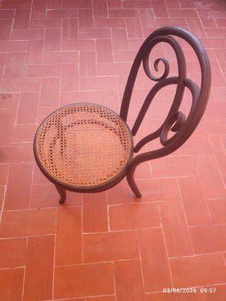 Sedia Thonet Nº 4 in legno e vimini