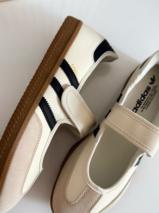 Adidas Mary Jane Talla 39 1/3 Beige