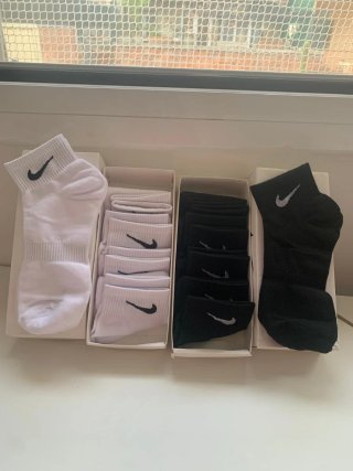 2 Cajas Calcetines Nike Blancos y Negros