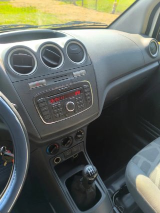 Ford Grand Tourneo Connec 2011