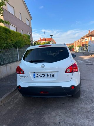 Nissan Qashqai+2 2010