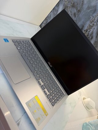 ASUS VivoBook 15 i3 11ª Gen | 8GB RAM | 256GB SSD
