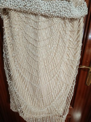 Vestido joya beige y dorado