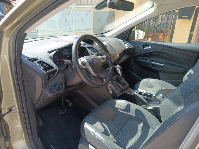 Ford Kuga 2014 - foto 1