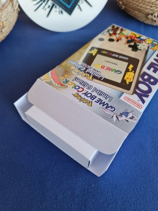Caja Game Boy Color Pokémon Limited Edition
