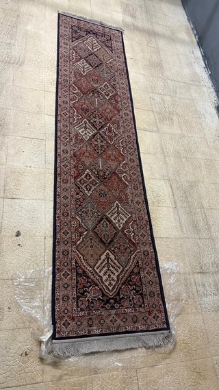 Alfombra de lana de 3x2,45m. Recoger en Mirasierra